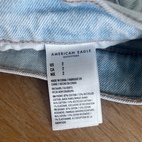 American Eagle Light Blue Denim Women Shorts - Picture 4 of 4